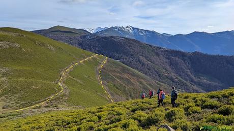 Bajando a la Collada el Aciu