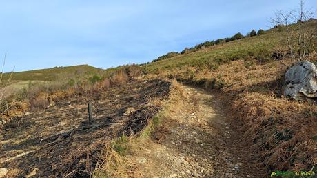 Pista al Collado Chixincos