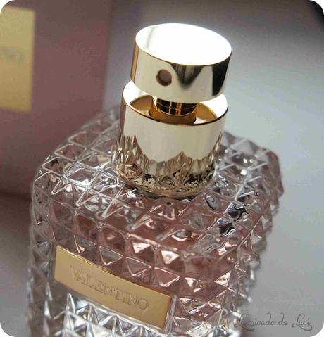 MARZO HUELE A...Valentino, Donna