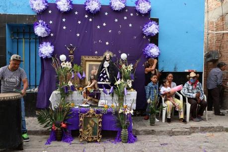 Altares de Dolores en el Callejón del Buche, una tradición popular centenaria que el Ayuntamiento promueve sea Patrimonio Cultural de la Ciudad de San Luis Potosí