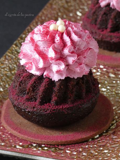 Mini Cake de Cacao Caramelo Tuno Indio Mini Cake de Cacao Caramelo Tuno Indio