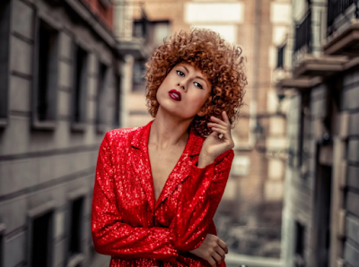 LUCILLE: 'SMART POP' LUCILLE: 'SMART POP'