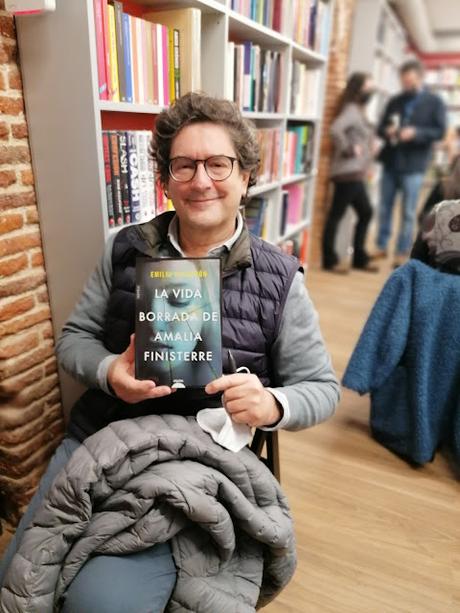 ENTREVISTA A EMILIO CALDERÓN (POR LA VIDA BORRADA DE AMALIA FINISTERRE)