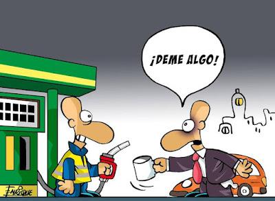 En la misma noche, Will Smith da una bofetada y recibe un Oscar. En la misma noche, Will Smith da una bofetada y recibe un Oscar.