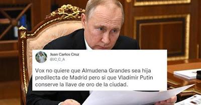 En la misma noche, Will Smith da una bofetada y recibe un Oscar. En la misma noche, Will Smith da una bofetada y recibe un Oscar.