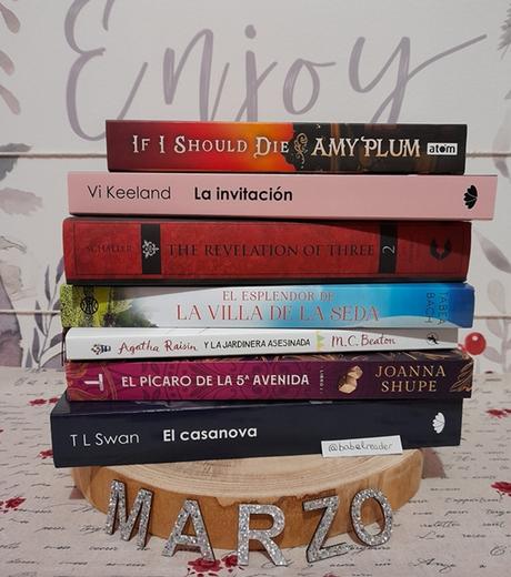 Mis lecturas de marzo: asesinatos, humor y seda