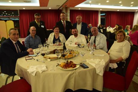 Asobecat entrega el botillo de oro al periodista de RTVE David Valcarce y al empresario Carlos Pardo de Vallelongo 1 Asobecat entrega el botillo de oro al periodista de RTVE David Valcarce y al empresario Carlos Pardo de Vallelongo 1