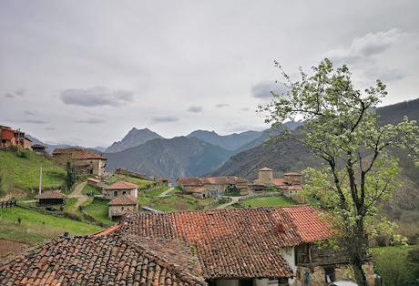 Circular a Banduxo por camín vieyu.