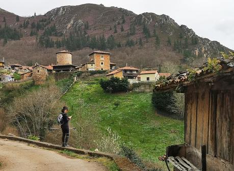 Circular a Banduxo por camín vieyu.
