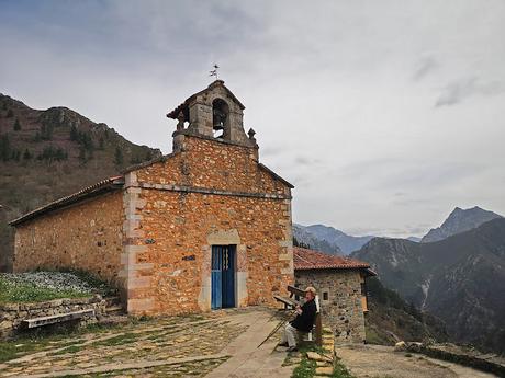 Circular a Banduxo por camín vieyu.