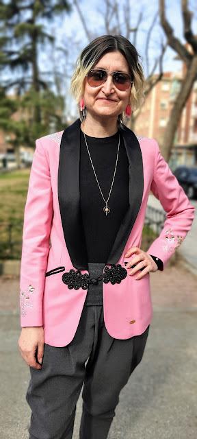 Rosa y gris outfit