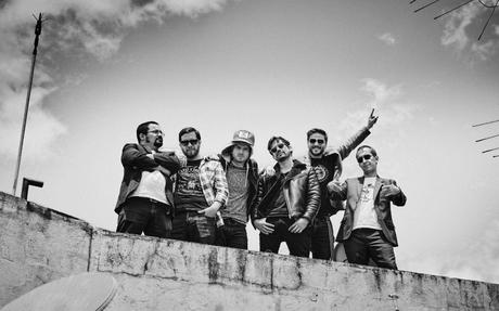 Bonus Trak y Sin Ánimo de Lucro le cantan al desamor en ‘La espina’ Bonus Trak y Sin Ánimo de Lucro le cantan al desamor en ‘La espina’