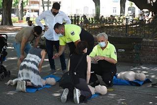 En parques, cursos de RCP