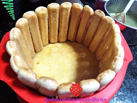 Tarta de Mango con Bizcochos