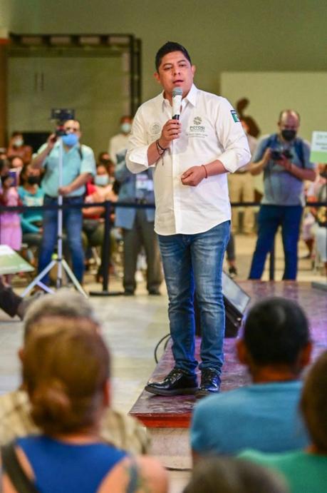 (Video) Arranca programa de Becas Económicas a madres solteras y adultos mayores en la zona media