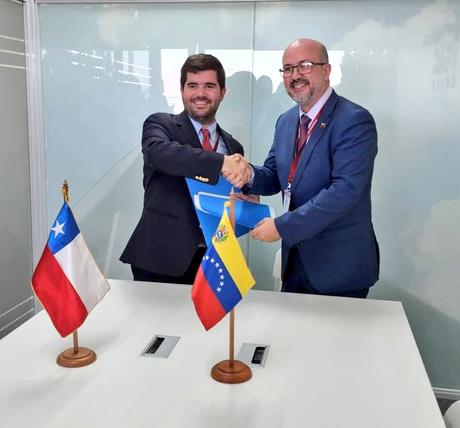 Venezuela y Chile refuerzan relaciones aerocomercial