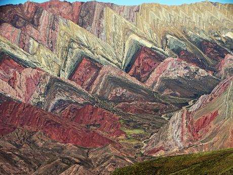 ARGENTINA : HUMAHUACA Y LA MONTAÑA DE LOS 14 COLORES