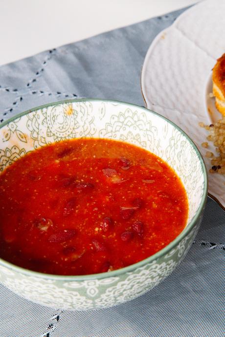 HOJALDRE DE SALMÓN CON QUINOA Y FRIJOLES