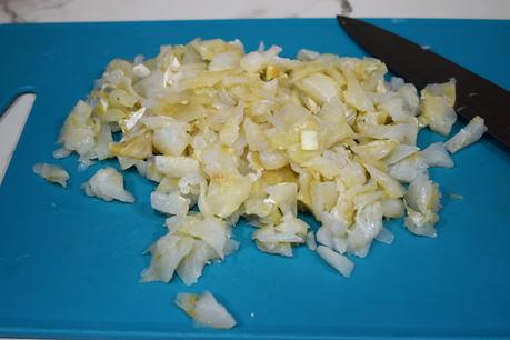 Tortilla de bacalao y cebolla tierna