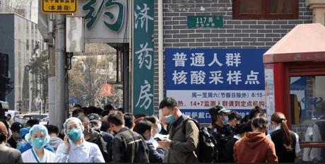 Shanghai: La crisis alimentaria y el descontento por el brote de COVID pone en alerta a otras ciudades chinas