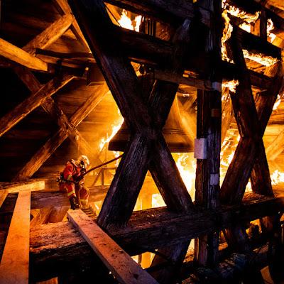 Arde Notre Dame: El coloso en llamas