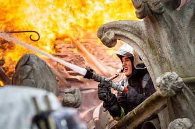 Arde Notre Dame: El coloso en llamas Arde Notre Dame: El coloso en llamas