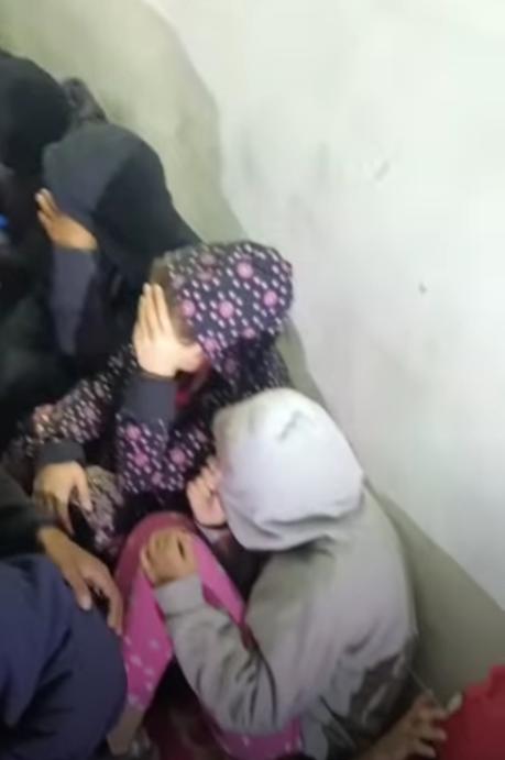 Encuentran 130 migrantes en Súper Carretera a Rioverde