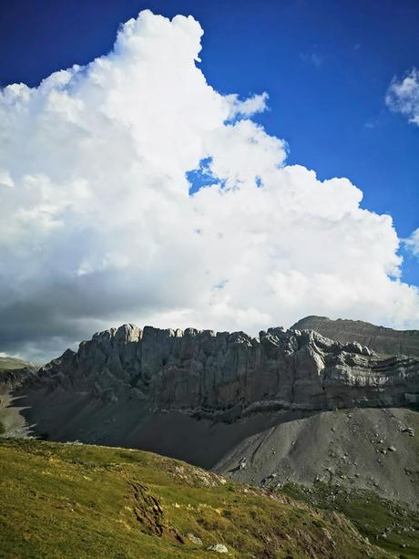 Ascenso al Castillo D'Acher, 2384 m.
