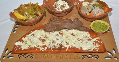 Crean enchilada gigante para ser disfrutada en la FENAE 2022