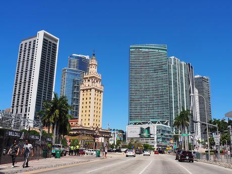Torre de la libertad en el Downtown de Miami, Florida