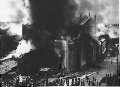 Así comenzó la Segunda República Española…Hoy,  los sentimientos republicanos de los socialistas, con bridas monárquicas.