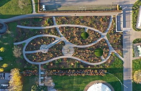 Piet Oudolf: «El jardín no es naturaleza, sino lo que te gusta ver en la naturaleza» Piet Oudolf: «El jardín no es naturaleza, sino lo que te gusta ver en la naturaleza»