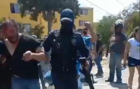 (Video) Golpean presunto asaltante de repartidor en la colonia Pavón