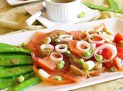 Ensalada tirabeques, tomate salmón ahumado vinagreta aceitunas verdes