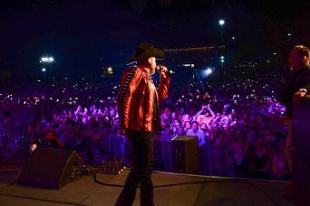 Se vivió una noche increíble en la FENAE 2022 con la presentación de Gerardo Ortiz