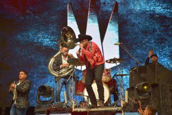 Se vivió una noche increíble en la FENAE 2022 con la presentación de Gerardo Ortiz