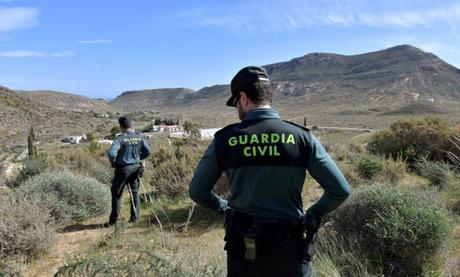 Nunca hay que esperar 24 horas para denunciar una desaparición en España: es un mito y las primeras horas son cruciales.