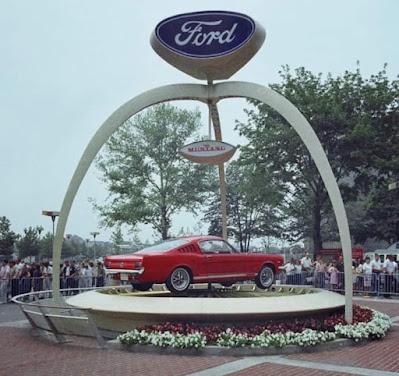 En 1964 sale al mercado el aerodinámico y versátil modelo Mustang