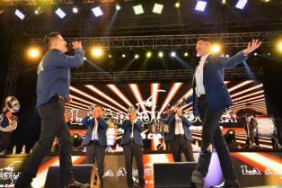 La Arrolladora llegó a la FENAE para prender al público