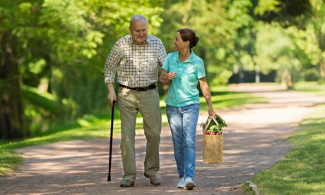 Así puedes coger una excedencia en el trabajo para cuidar a un familiar