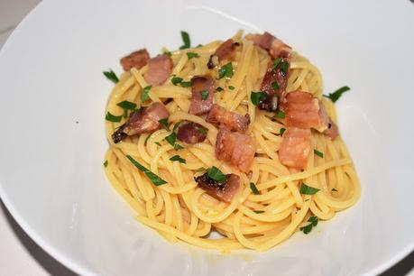 Espaguetis a la carbonara