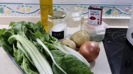 Los ingredientes para hacer Ingredientes guiso de acelgas con patatas en Thermomix