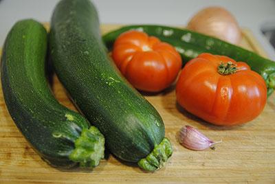 Receta de Pisto Manchego con huevo frito paso a paso