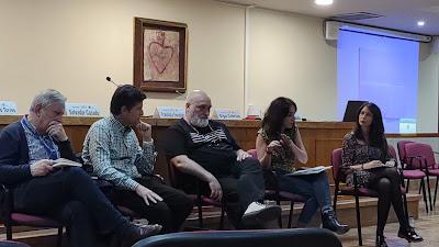 ¿Comunicar o no comunicar? To communicate or not to communicate? 沟通还是不沟通?沟通还是不沟通? ¿Comunicar o no comunicar? To communicate or not to communicate? 沟通还是不沟通?沟通还是不沟通?