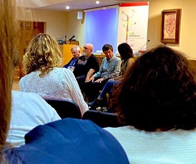 ¿Comunicar o no comunicar? To communicate or not to communicate? 沟通还是不沟通?沟通还是不沟通? ¿Comunicar o no comunicar? To communicate or not to communicate? 沟通还是不沟通?沟通还是不沟通?