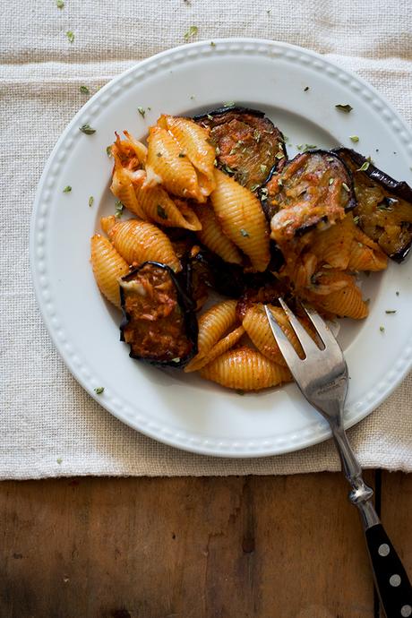 PASTA CON ATUN Y BERENJENA AL HORNO