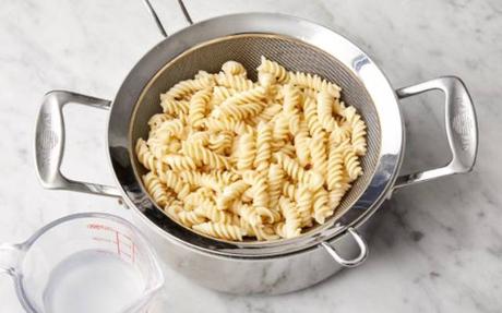 Fusilli con pollo y champinones