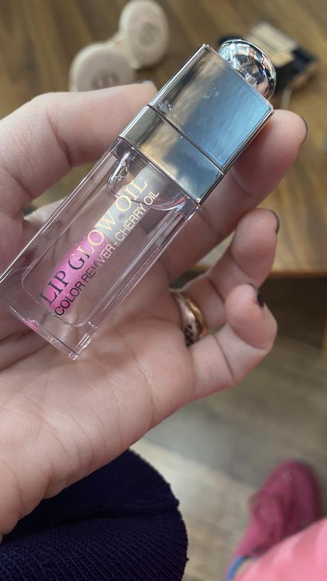 Los lanzamientos de maquillaje de Dior: nueva base Forever, Lip Glow Oil, Lip Maximizer Serum y Forever Couture Luminizer, belleza clean de lujo. Los lanzamientos de maquillaje de Dior: nueva base Forever, Lip Glow Oil, Lip Maximizer Serum y Forever Couture Luminizer, belleza clean de lujo.