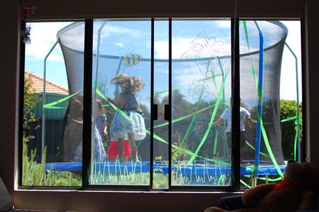 Cómo organizar una fabulosa fiesta de cumpleaños con temática de jardín: más de 20 ideas divertidas 201 Ventanas decoradas para fiestas en el jardín