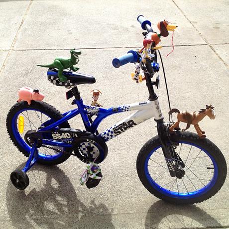 ¡Crea un poco de magia navideña para tus hijos! Una alternativa de Elf on the Shelf 151 Elf on the Shelf Ideas y alternativas